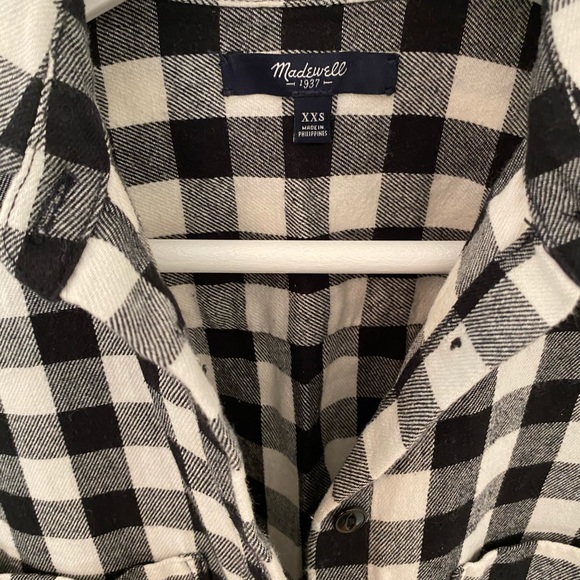 Madewell plaid shirt perfect for fall - Picture 2 of 6